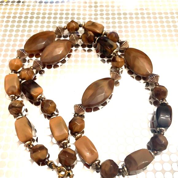 Vintage Brown Tan Acrylic Bead Gold Tone Spacer Beaded Necklace B#18 - Picture 2 of 11